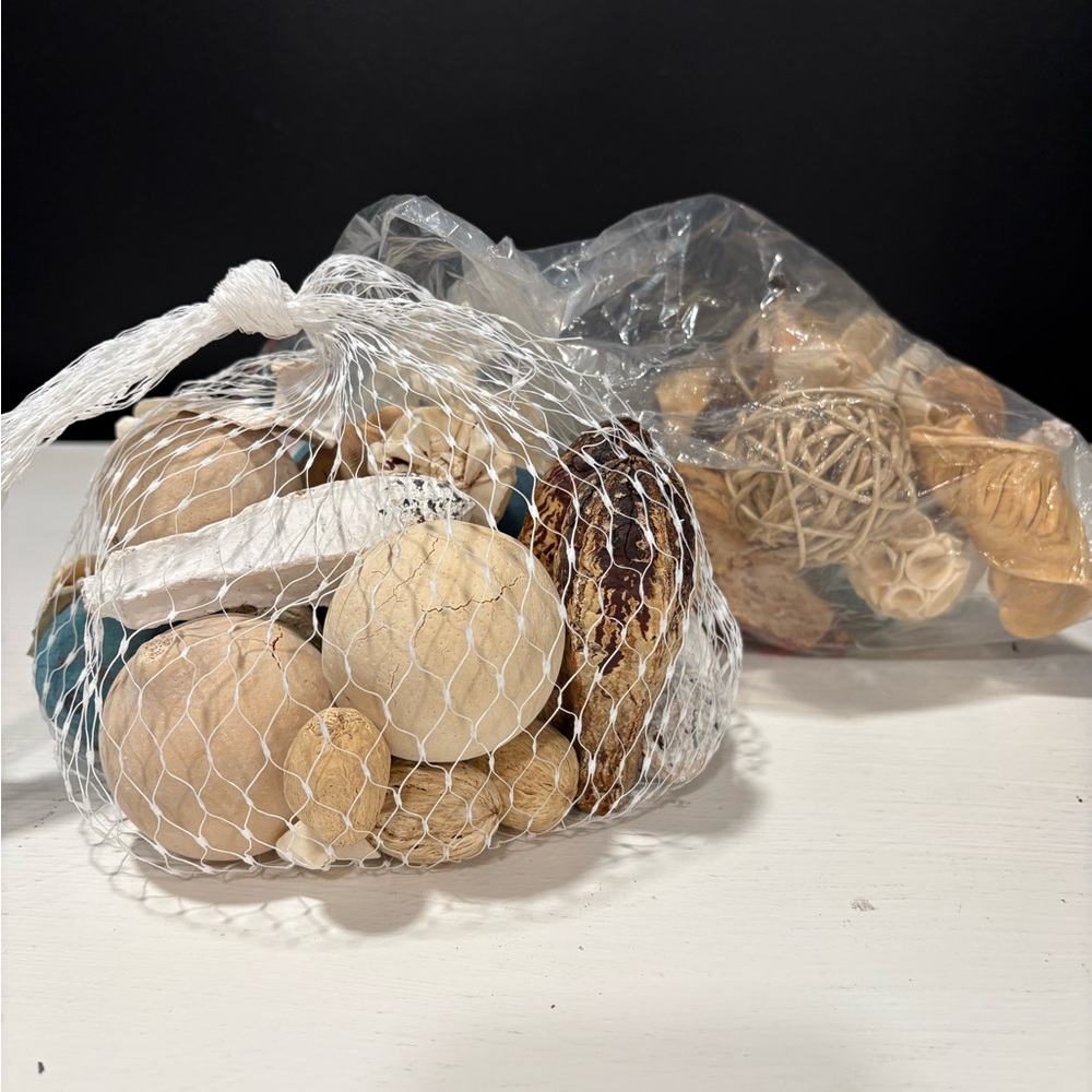 Decorative Potpourri Bag with Natural Accents